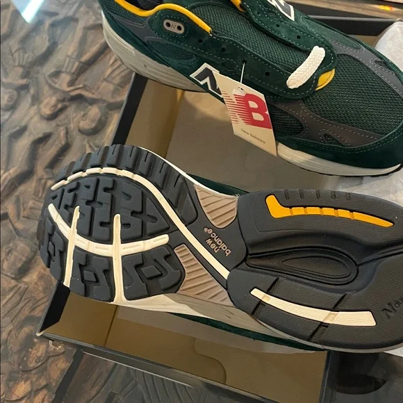 Aime Leon Dore x New Balance 993 Men's Sneakers in Mulberry Green. New in box. - Picture 4 of 6